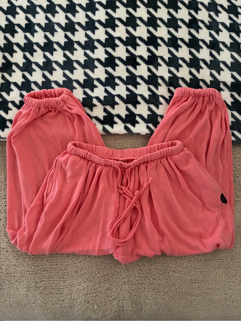 NWOT VIRAL Free People Momentum pants 🔥 - Picture 5 of 7